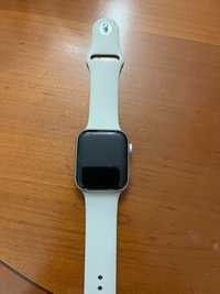 Чисто нов Apple Watch SE2 v2 Cellular 44mm  Starlight Sport Band – M/L