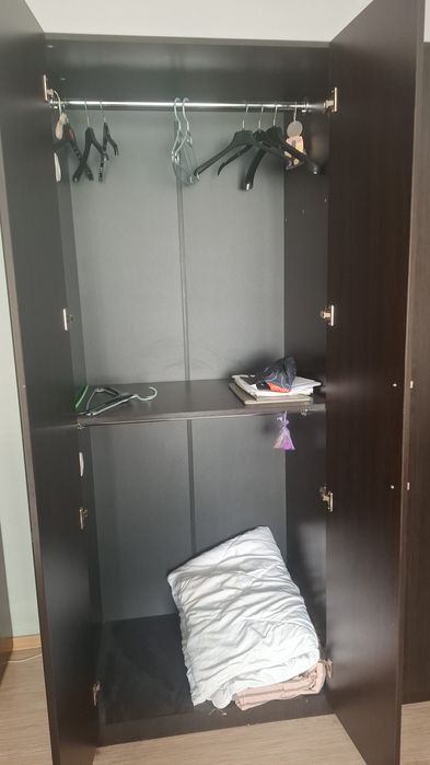 Mobila de dormitor și bucătărie în stare foarte bună!