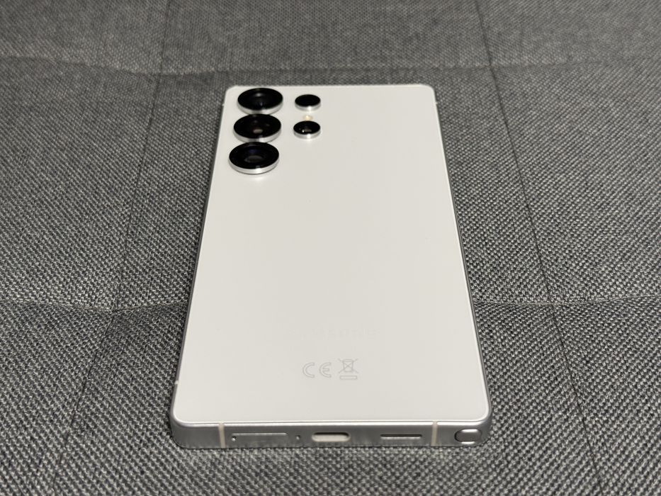 Samsung S25 Ultra / WhiteSilver / 256 Gb / Impecabil