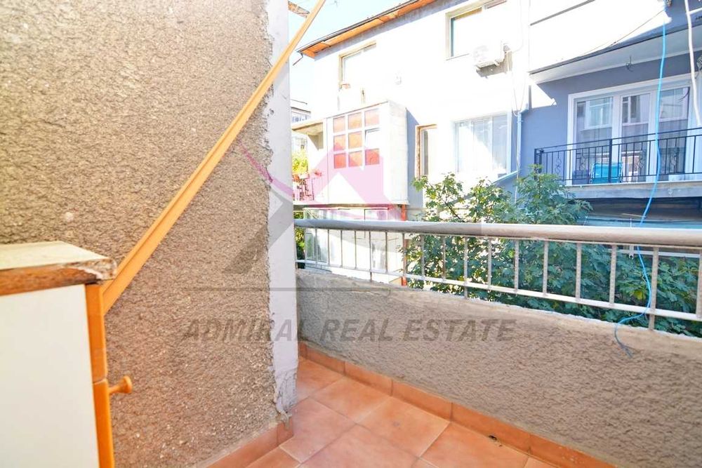 Страхотен Имот! Топ Локация! Тристаен- Център