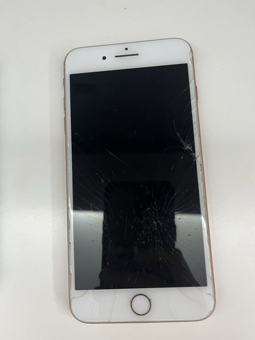 iPhone 8 plus baterie 76% 64gb