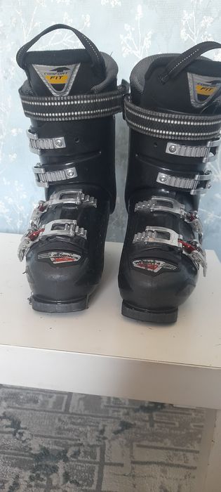 Лыжные ботинки продам