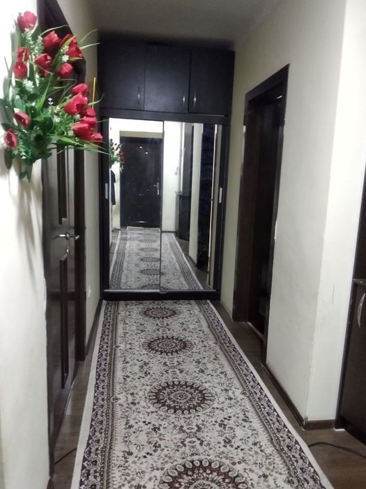 3 xonali kvartir sotiladi