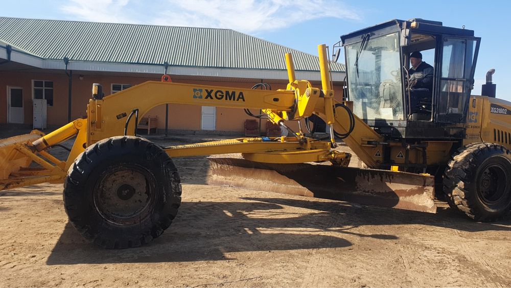 Автогрейдер XG3180C