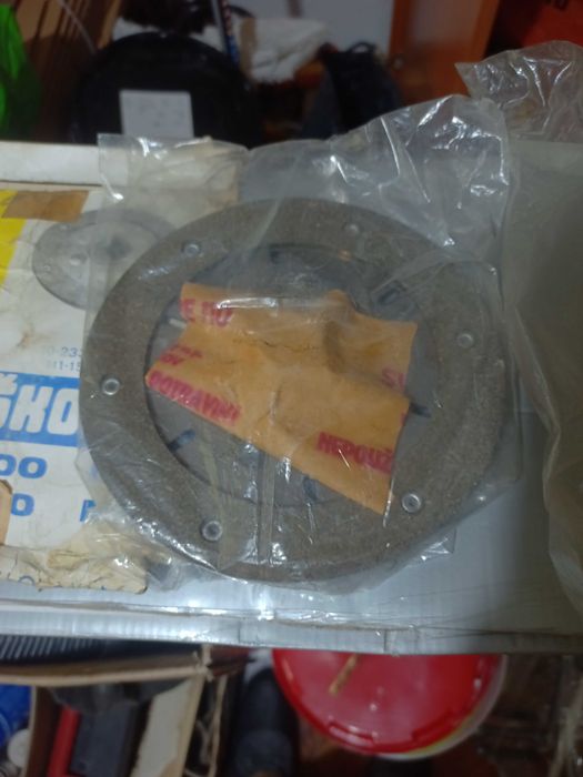 Останали нови части за Шкода 100 / 110