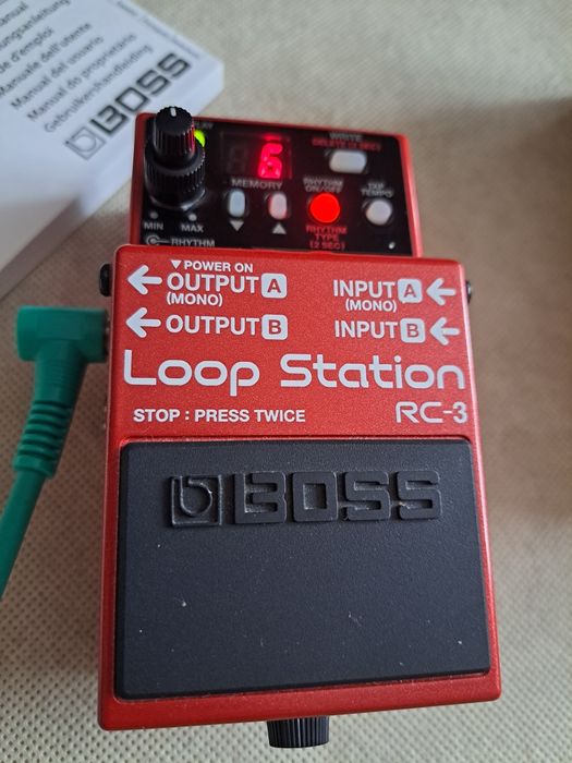 Boss rc3 looper station