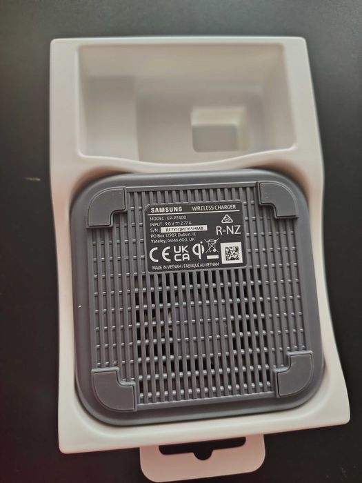 Супер бързо безжично зарядно SAMSUNG