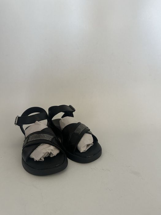 Sandale noi  comode si elegante