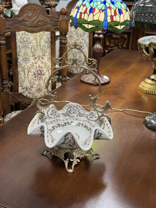 Cosulet din portelan cu elemente din bronz