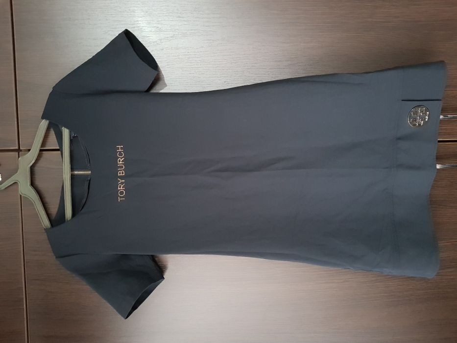 Платье фирменное