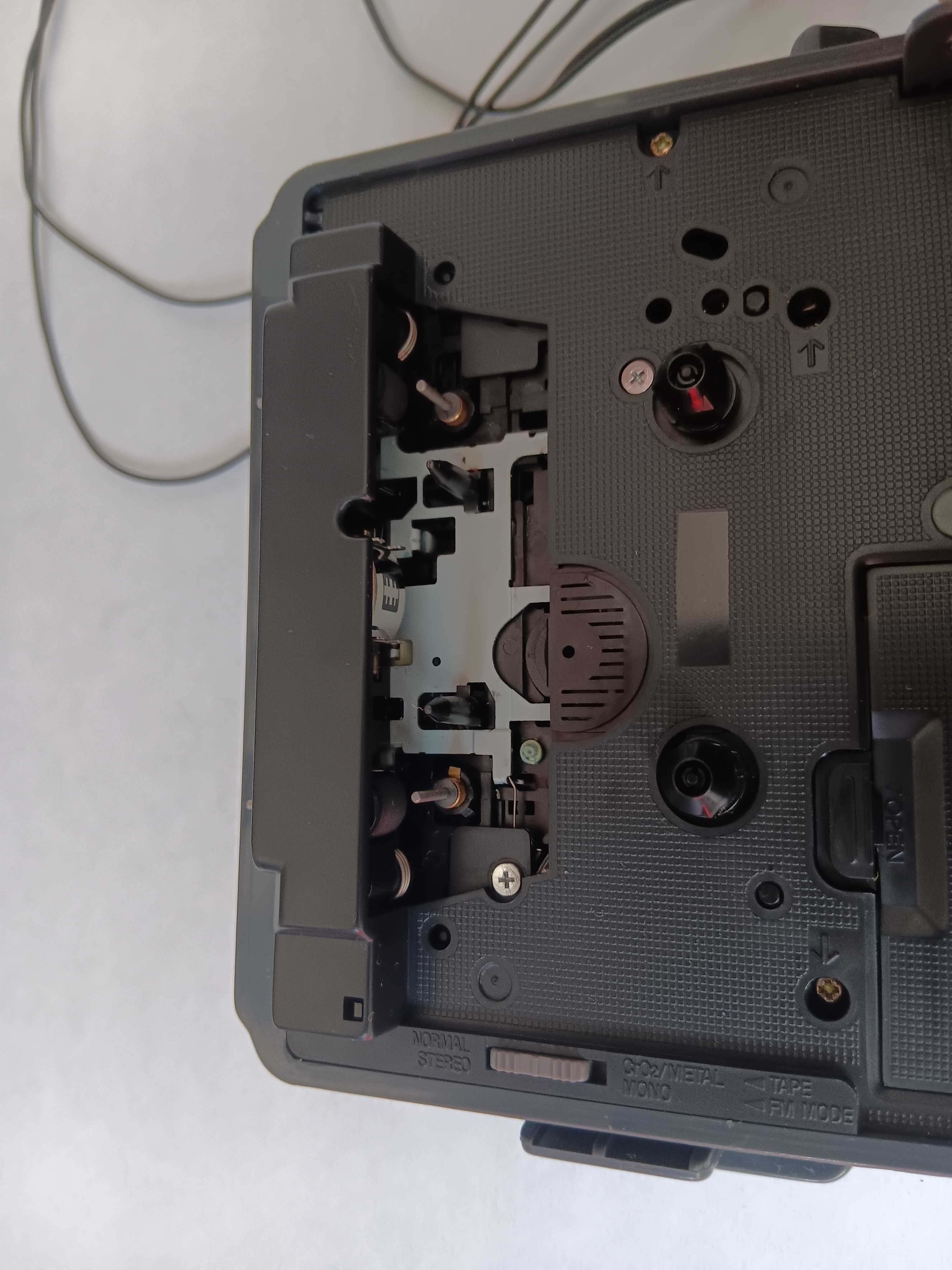 Walkman Sony WM-FS393, de colectie anii 90, cu Radio,totul FUNCTIONAL