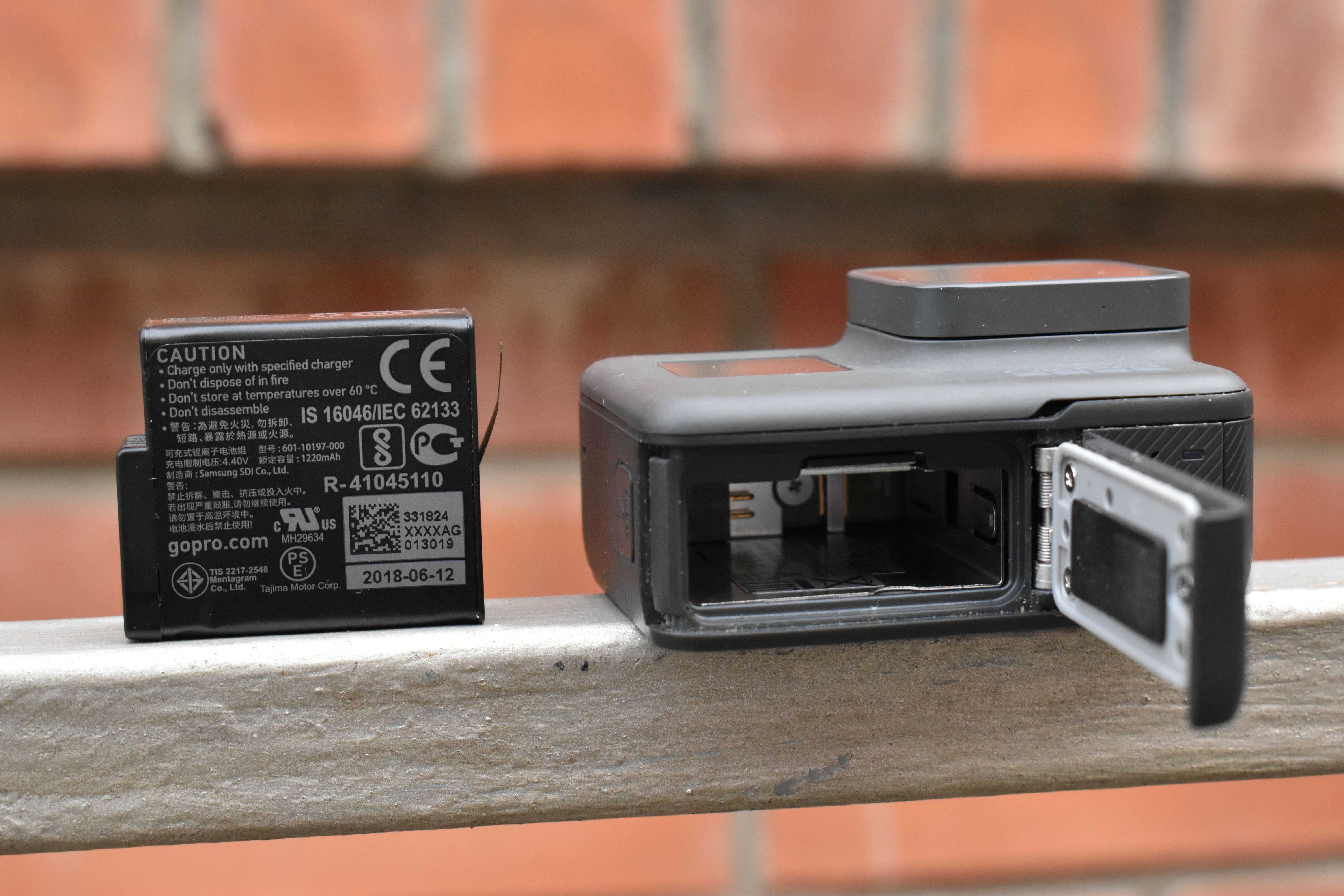 GoPro HERO5 Black(Б/У) + microSD 64 ГБ