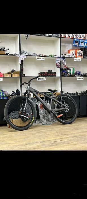 Здравствуйте в Продаже у нас Giant Stp на вилке Rock shox