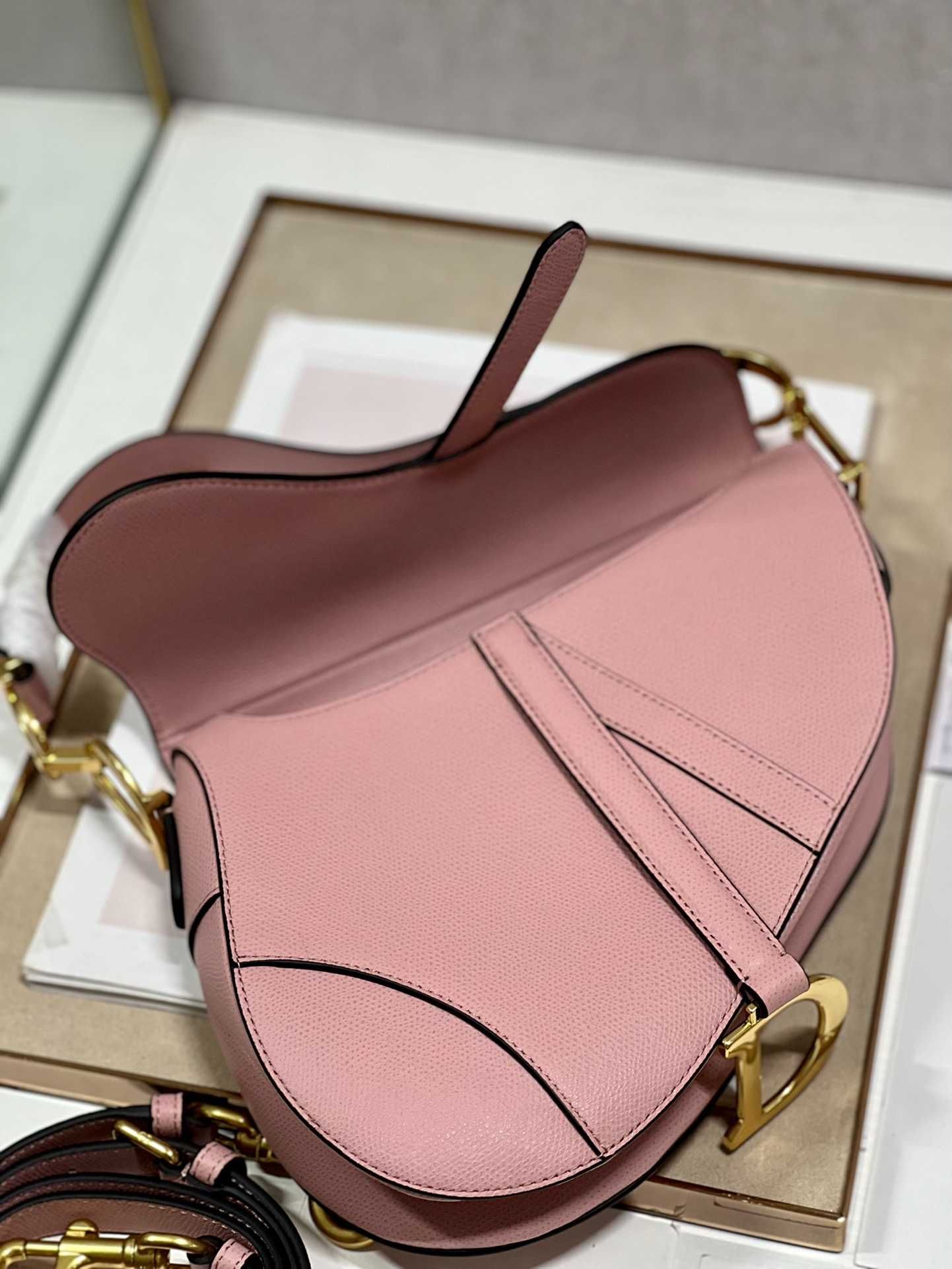 Geanta Christian Dior Saddle Pink Smooth 25.5×20×6.5cm, Premium