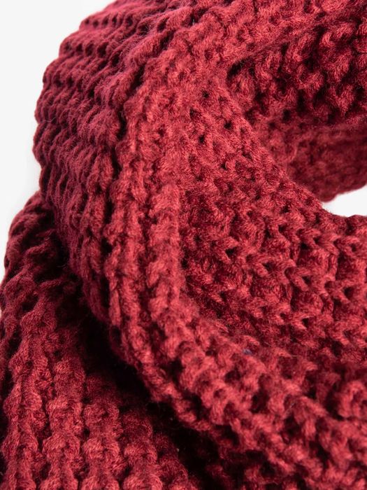 Безплатна доставка за всеки шал.