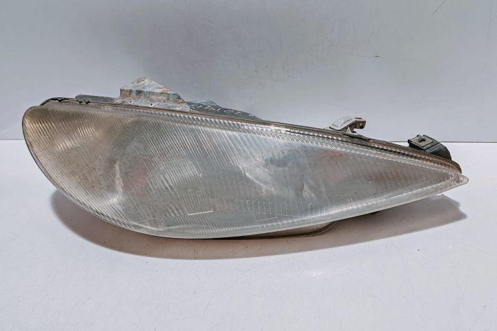 Far Dreapta   Cu defect 9640559480 / 89005131 Peugeot 206 prima gener