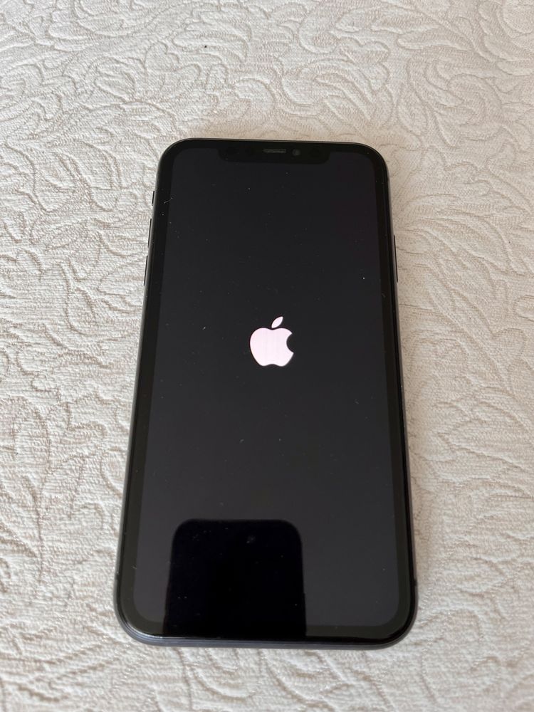 Продам срочно Iphone 11, 128 gb, black