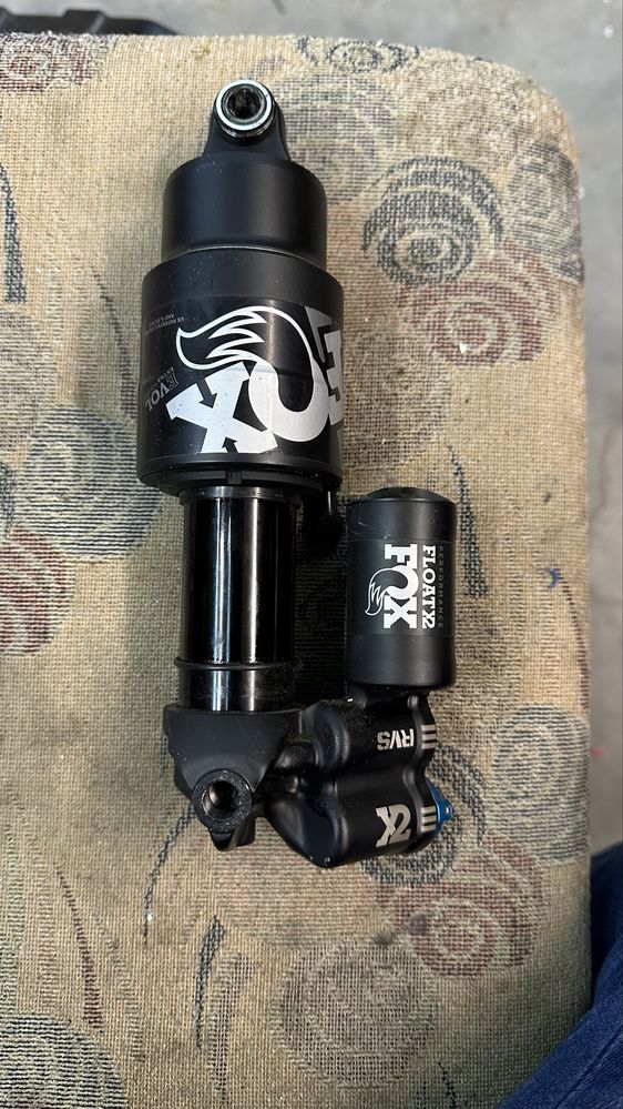 Заден шок Fox Float X2