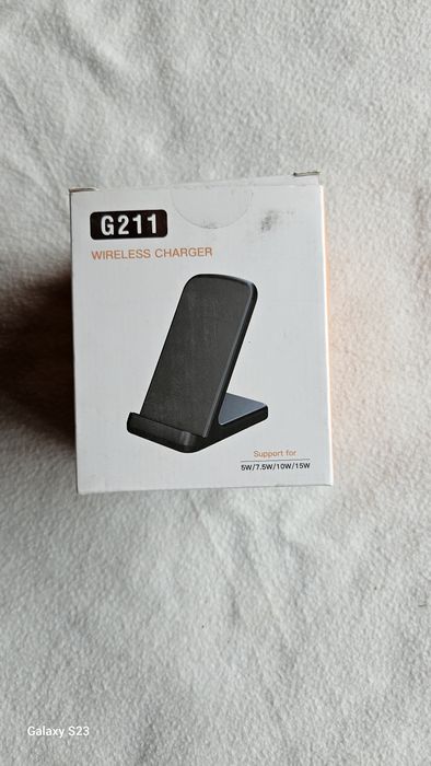 Магнитно безжично зарядно за настолни компютри 15W, Qi съвместимо, USB