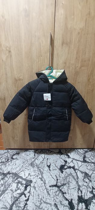 Продам куртку для девочек и мальчиков.