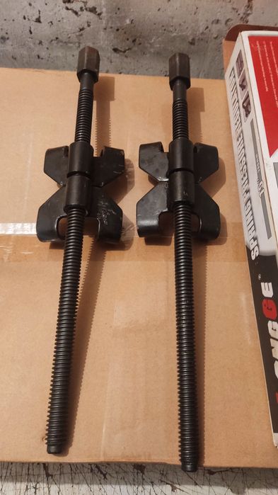 Presă arcuri        .