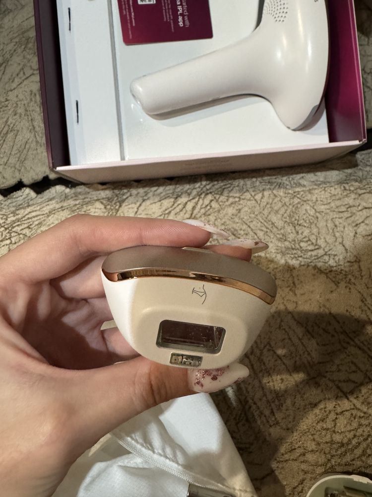 Фотоепилатор Philips Lumea Advanced