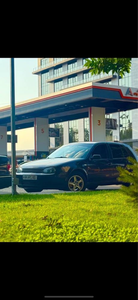 Volkes Wagen Golf 4