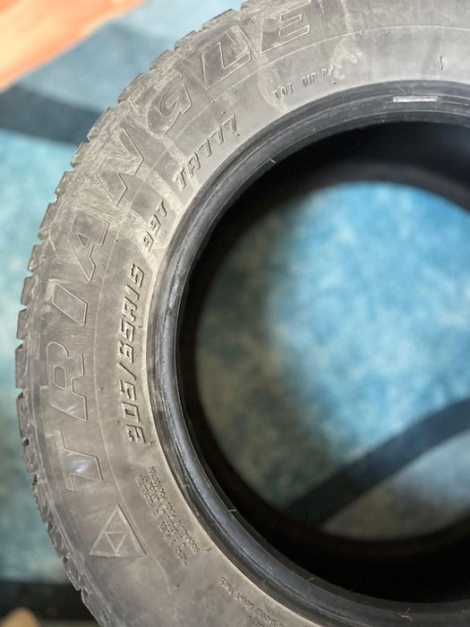 Шины для машины.