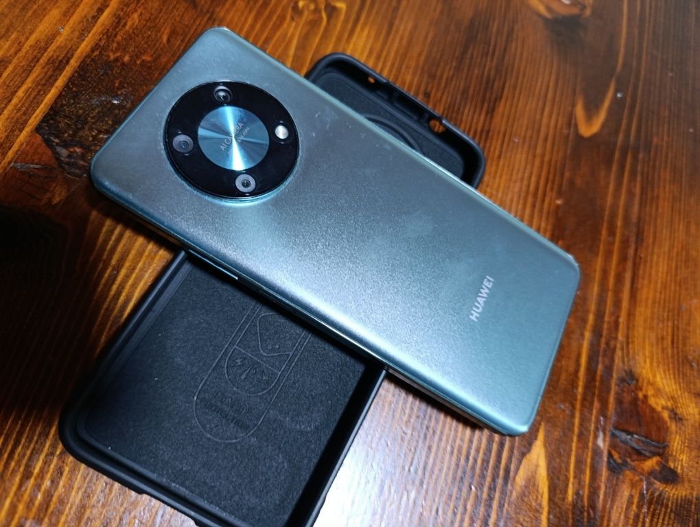 Телефон HUAWEI Y90