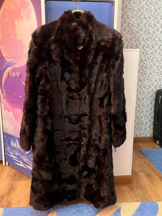 продаю шубу в хорошем состоянии