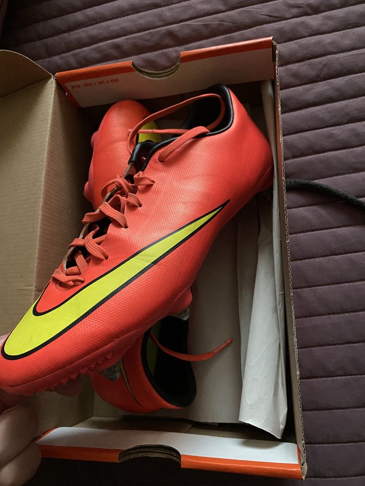 Nike mercurial victory V