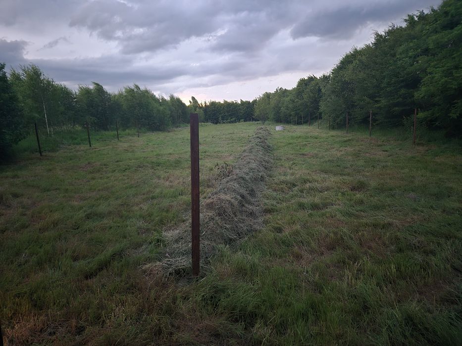 De vânzare teren cu fantana si autorizatie de constructie pe Valea Avr