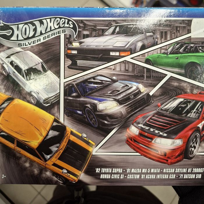 Set silver series hotweels cu 6 masini