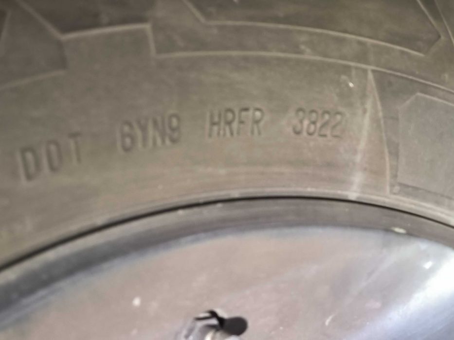 Зимни Гуми за кемпер Continental VanContact Winter 225/75/16C