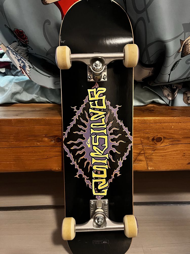 Skateboar Quicksilver