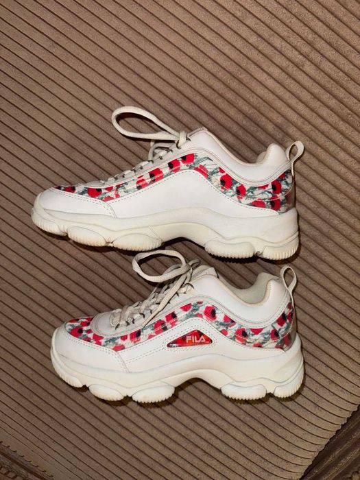 Маратонки с макове Fila