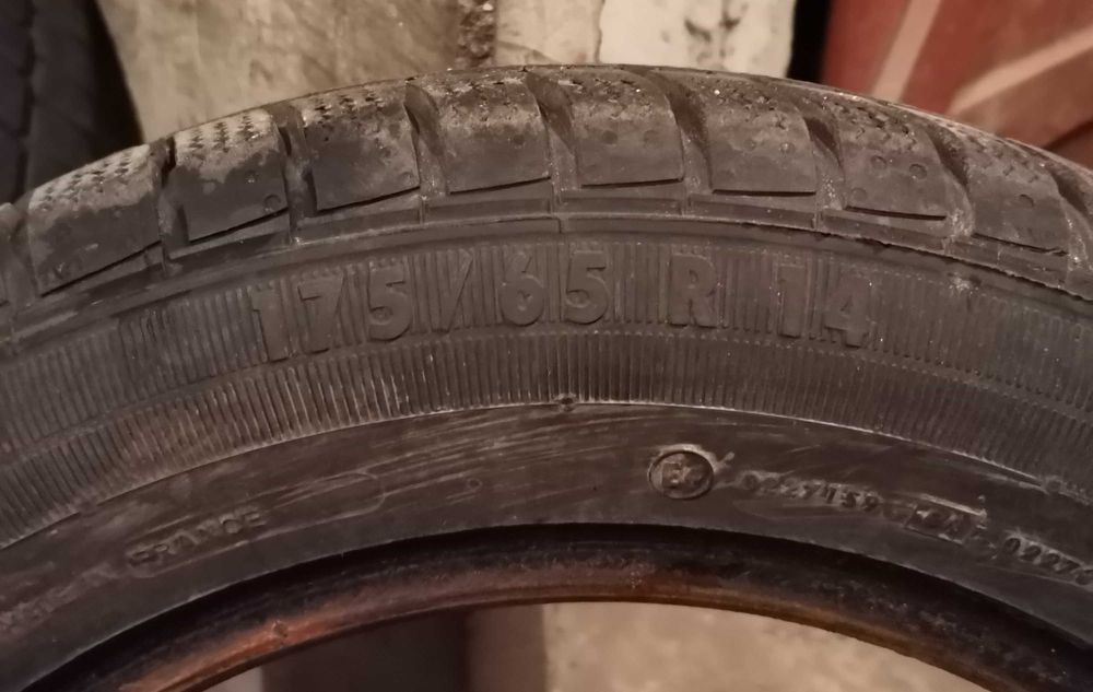 Продавам 2 броя зимни гуми 175.65.14 на 1 сезон дот 2019