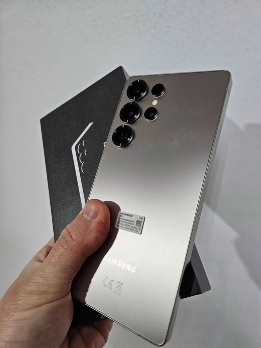 Samsung Galaxy S25 ultra 1 Tb nou la cutie.