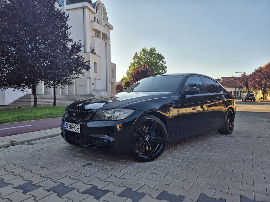 BMW SERIA 320d E90