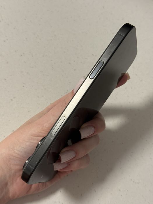 iPhone 16 Pro Max 93% baterie 512GB