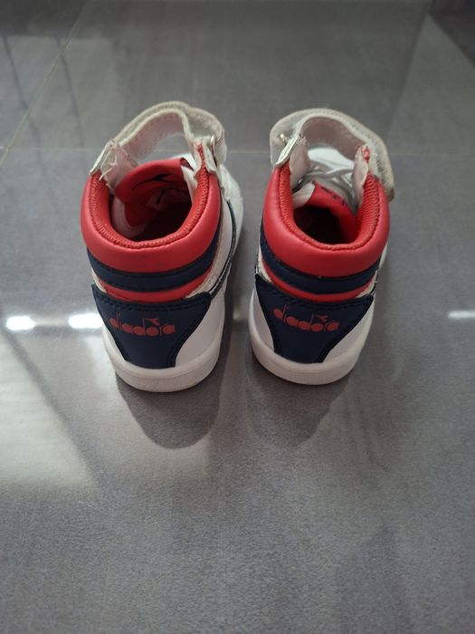 Детски маратонки и боти