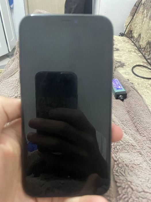 Айфон 11 в хорошем состоянии