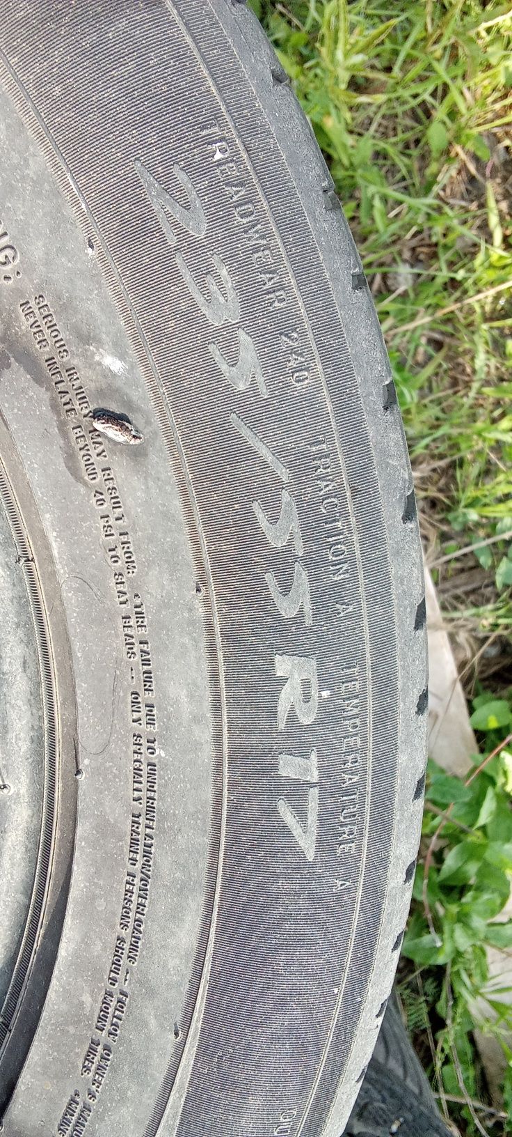 Vând set anvelope de vară 235/55 R17