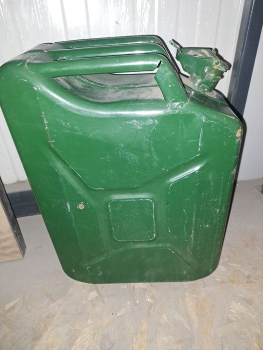 Canistra de benzină, 20L, originală, comunistă, 1987