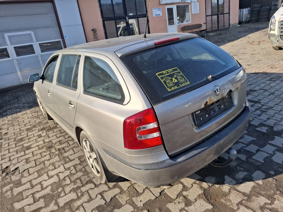 Elemente Caroserie Skoda Octavia 2 Kombi 1.6FSi 85kw 116cp BLF An 2007