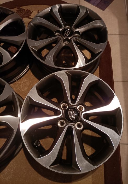 Jante Hyundai 15 4x100 6.0Jx15 OFFSET 53 cu senzori de presiune