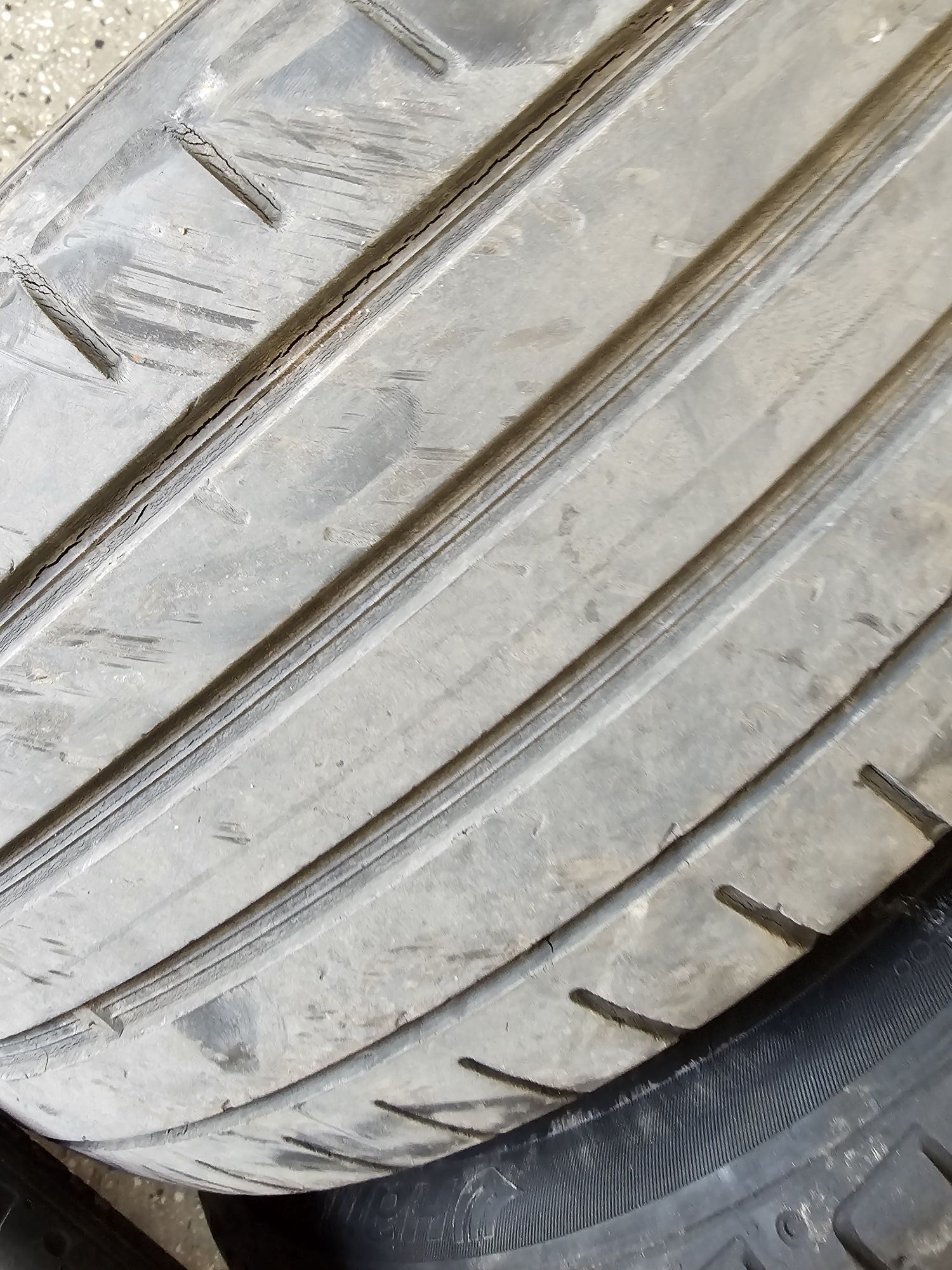 Продавам летни гуми Hankook Runflat 225/45/18