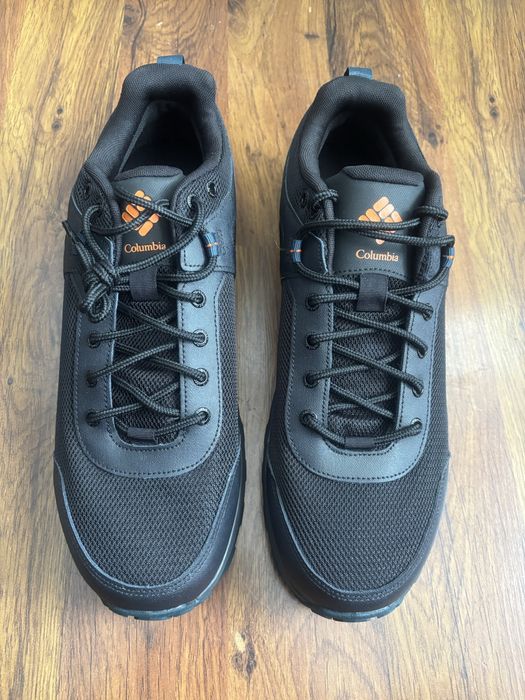 Нови мъжки обувки Colubia