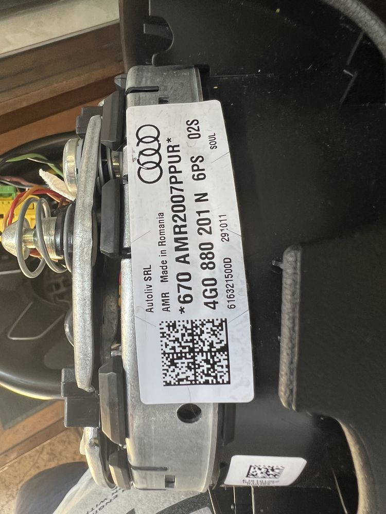 Волан мулти и Airbag от Ауди А6 с7 А8 Audi A7 A6 A5 Q7 Q5 4g0880201