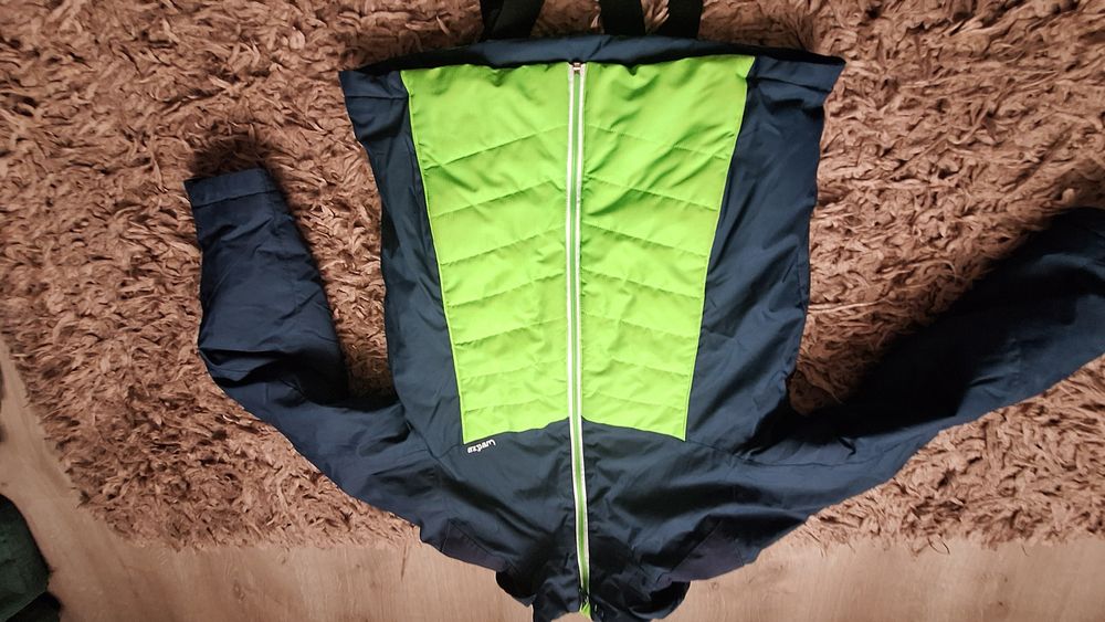 Vând costum schi băieți